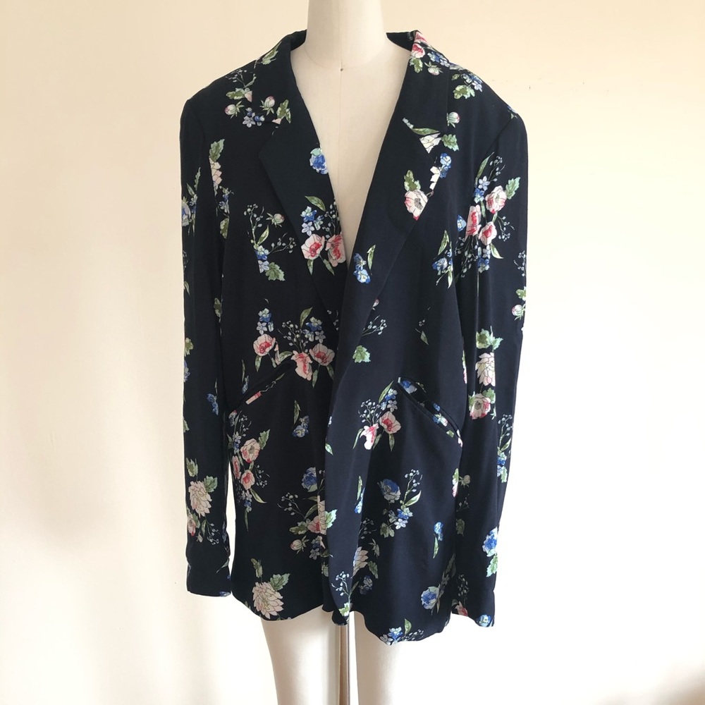 Oversized floral blazer